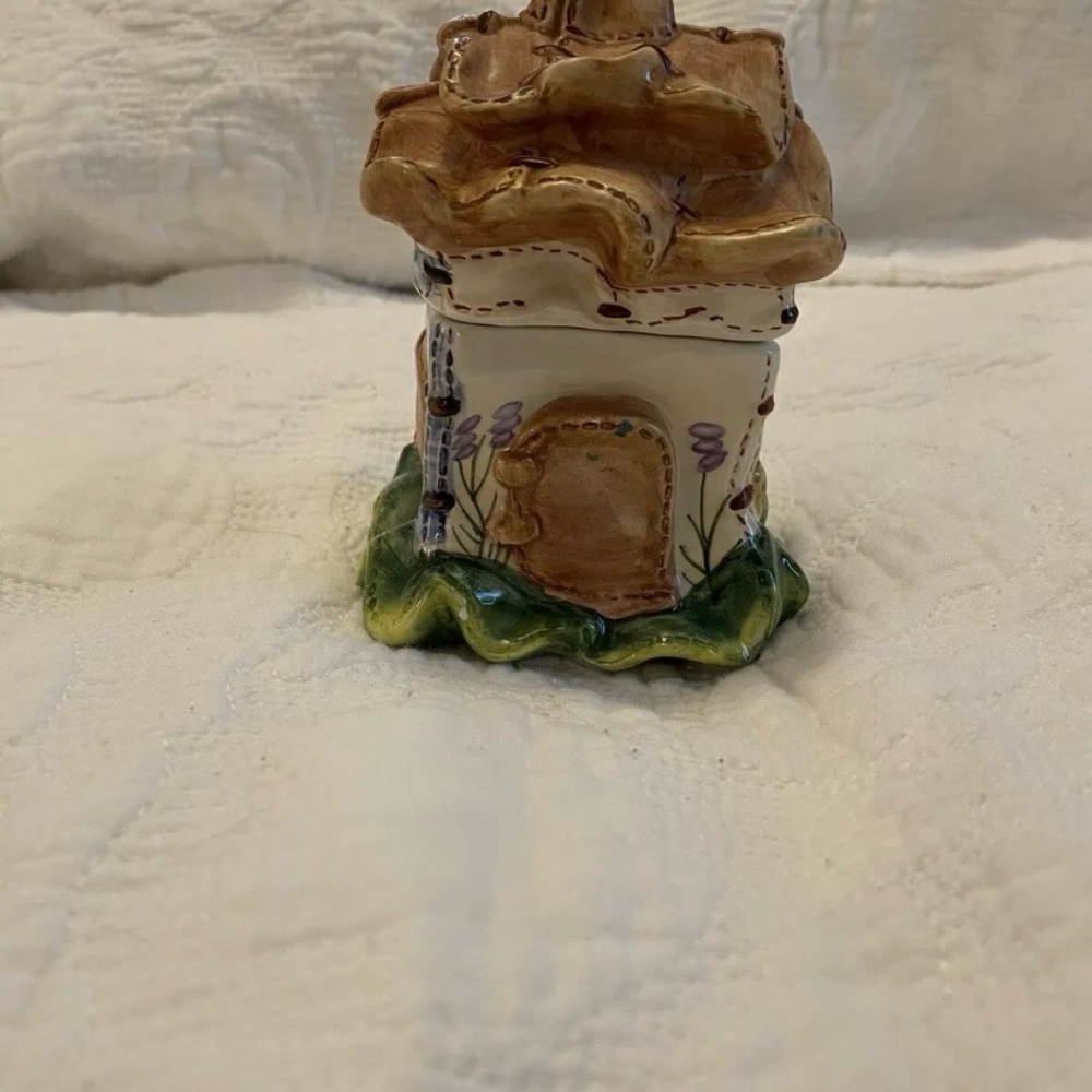 Vintage collectible village cottage, ceramic salt and pepper shakers stackable